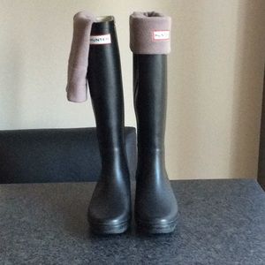 Hunter Tall Rain Boots with Taupe Boot Socks
